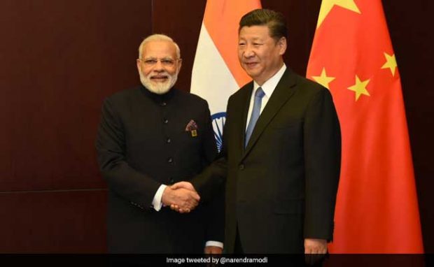 Modi-Xi handshake-700.jpg